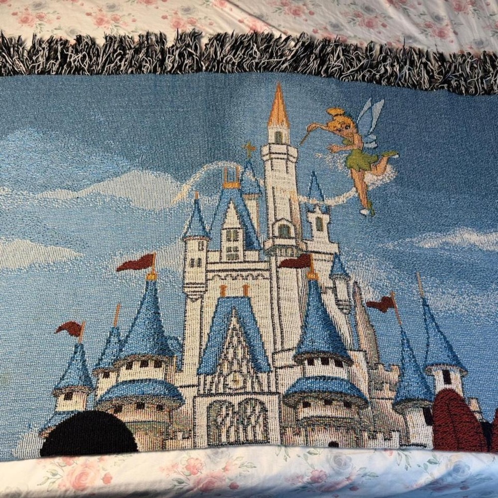 Vintage Walt Disney World Mickey Minnie Castle Tapestry Throw Blanket 51x59